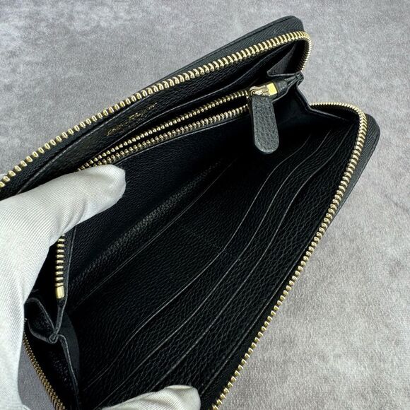 Salvatore Ferragamo Gancini City Zip Black Leather Wallet - Picture 10 of 11